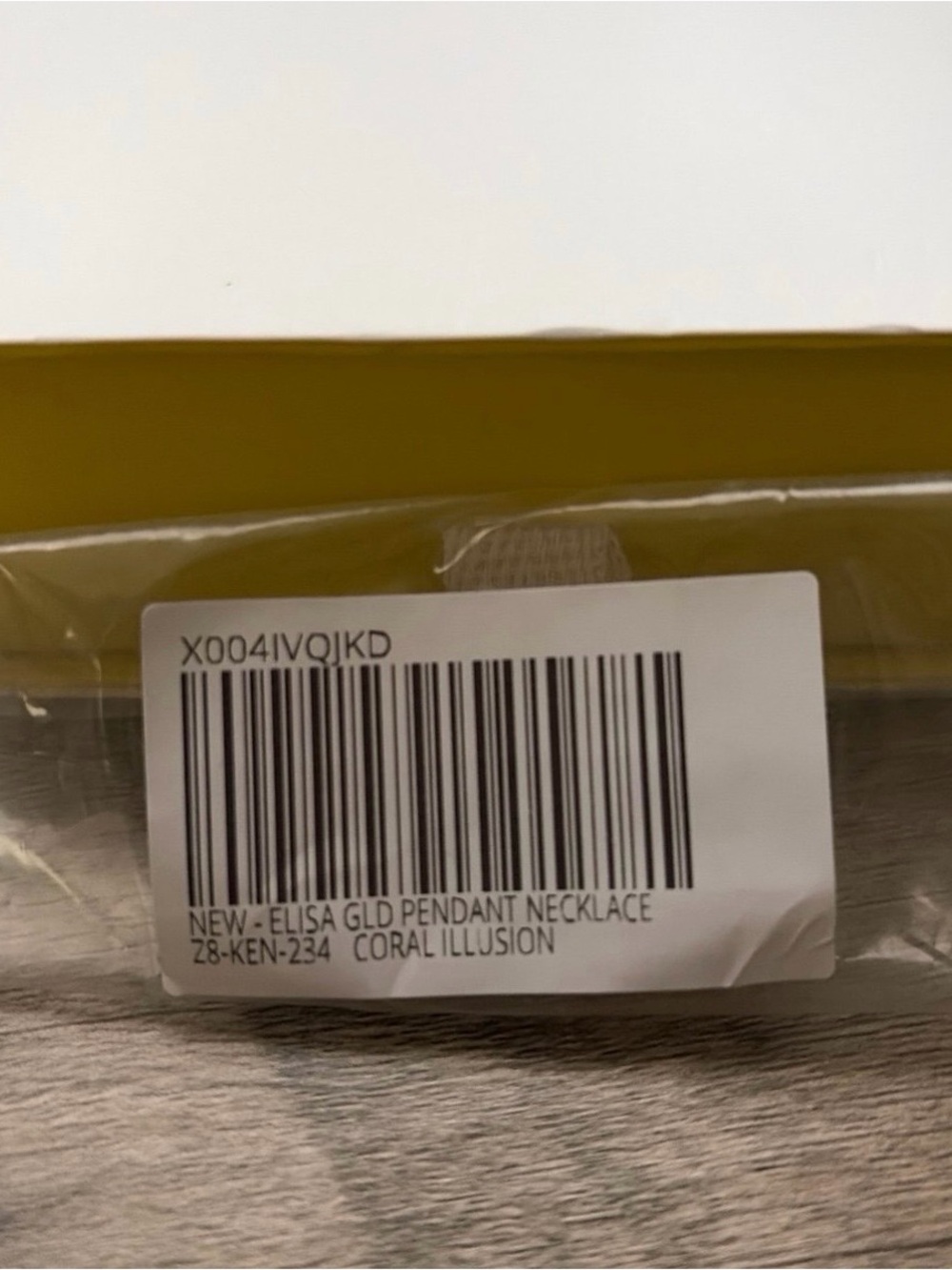 Kendra Scott Elisa Necklace - Picture 9 of 9